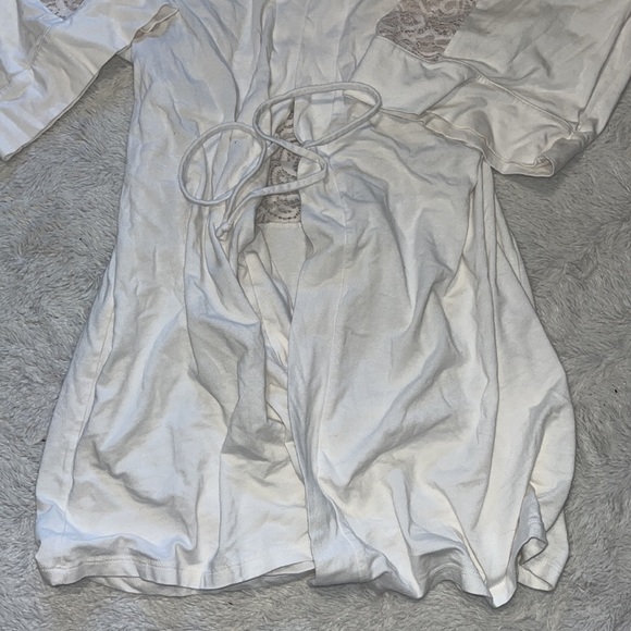 In bloom by Jon Gail robe - Picture 2 of 8